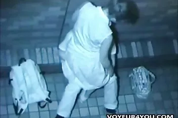 फैटी वोरोनिश में हिंदी मूवी सेक्सी बीएफ बालकनी पर एक लड़की को चूमा