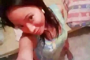 वह बीएफ सेक्सी मूवी वीडियो में अपने स्किनी प्रोग्रामर को किसी से दूर ले जा रहा है ।